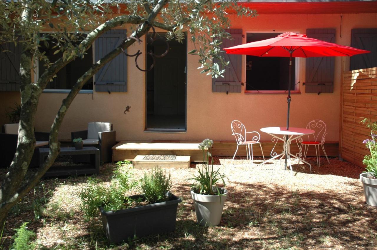 La Vigne Et L'Olivier Daire Villeneuve-lès-Avignon Dış mekan fotoğraf